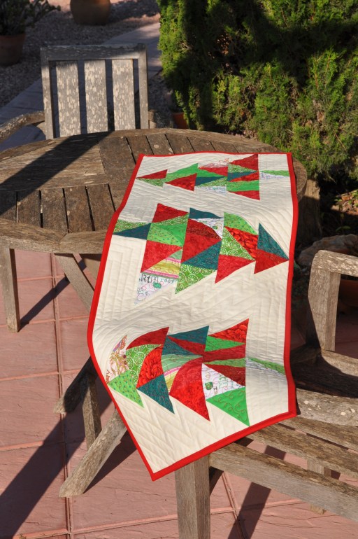 christmas table runner - skalabara.com
