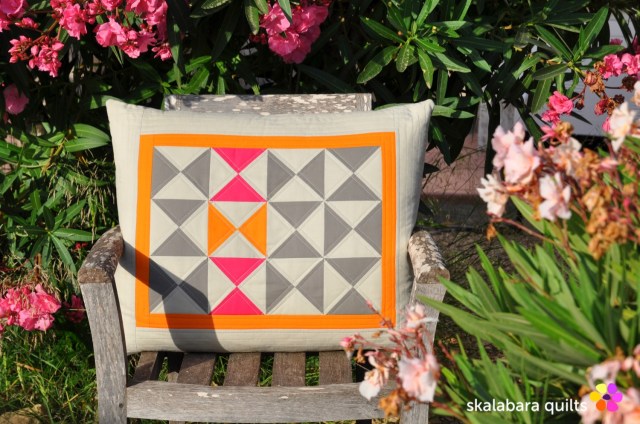 cushion cover hourglass 4 - skalabara quilts