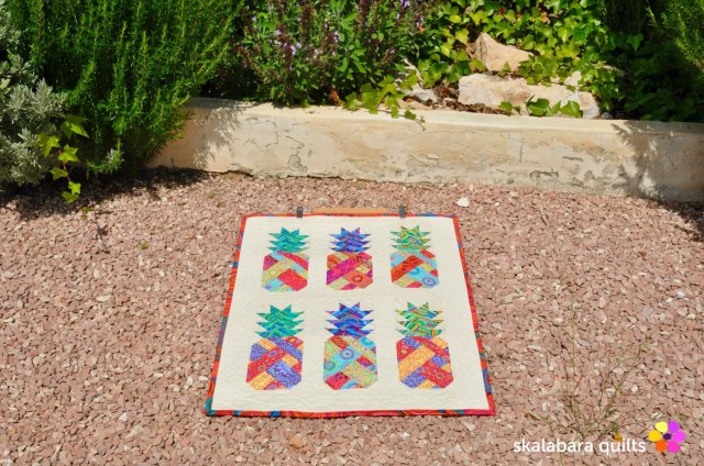 pineapple wall hanging 3 - skalabara quilts