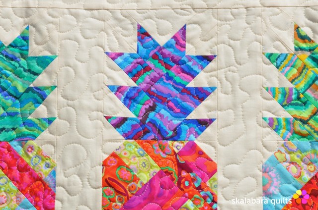 pineapple wall hanging detail 2 - skalabara quilts