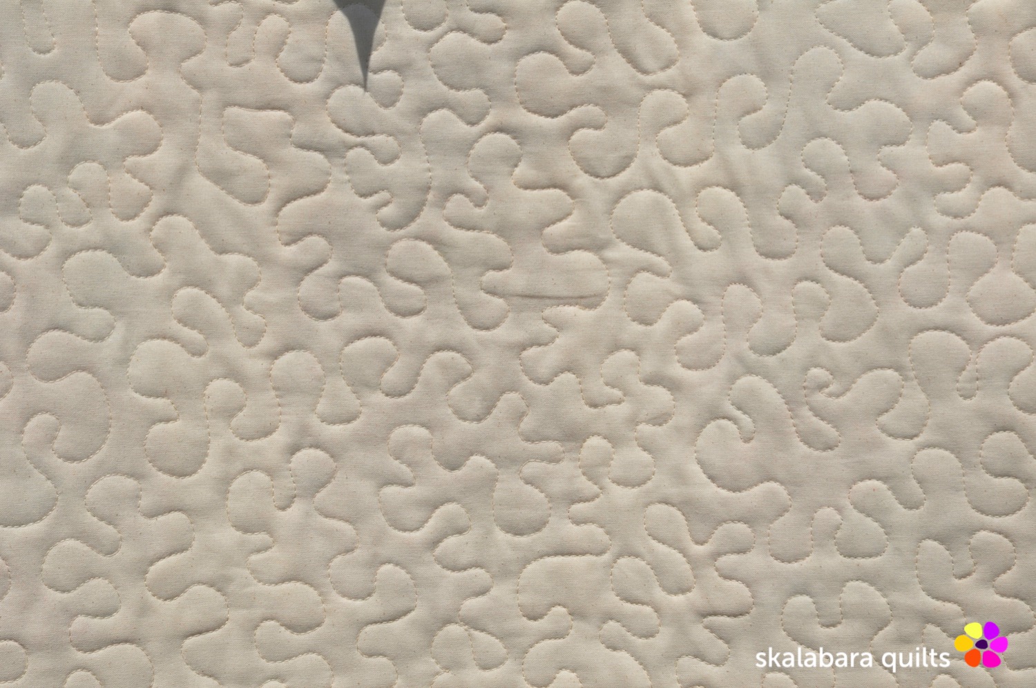 pineapple wall hanging quilting detail 1 - skalabara quilts